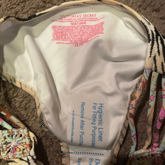 Victoria’s Secret cheeky bikini swimsuit XS - Picture 3 of 4